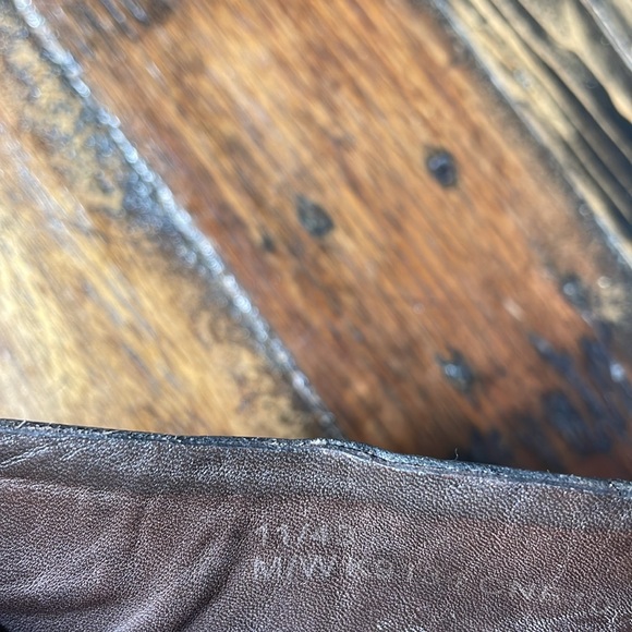 Kork-Ease clogs with wooden heel black size 11/43
Size 11 size 43 one tack gone - Picture 13 of 17